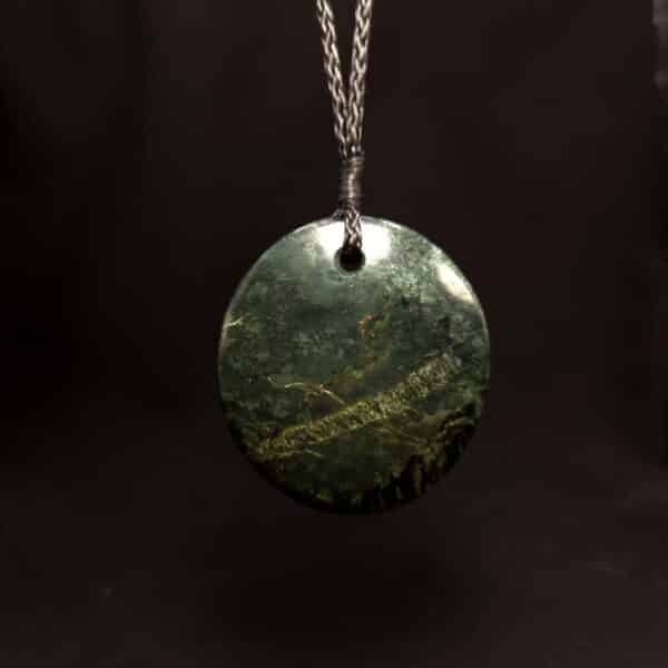 disc, porohita, circle, taonga, pounamu (1) disc, porohita, circle, taonga, pounamu (1)