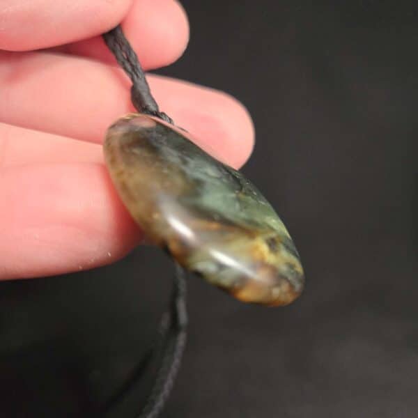 marama, moon, disc, porohita, taonga, tangiwai pounamu (5) marama, moon, disc, porohita, taonga, tangiwai pounamu (5)