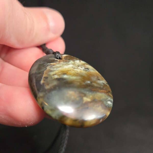 marama, moon, disc, porohita, taonga, tangiwai pounamu (7) marama, moon, disc, porohita, taonga, tangiwai pounamu (7)