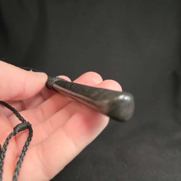 pakohe, roimata, drop, tear drop, taonga, (5) pakohe, roimata, drop, tear drop, taonga, (5)