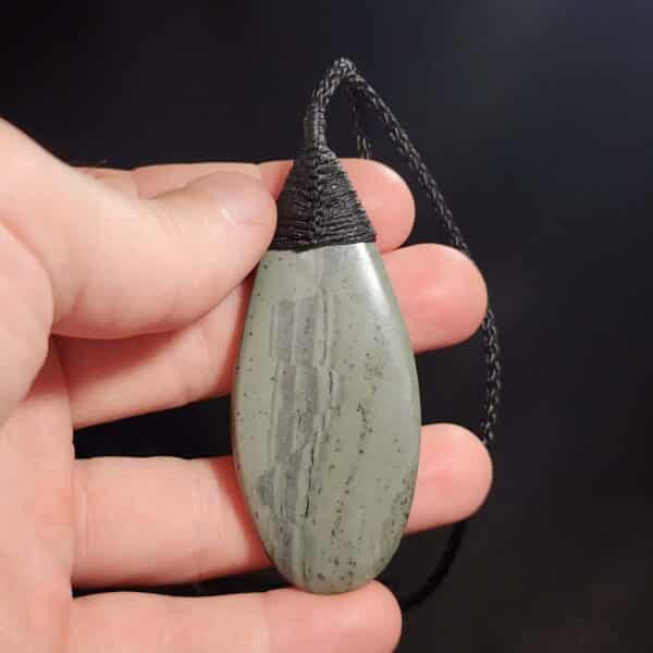 pakohe, taonga, maori, roimata (2) pakohe, taonga, maori, roimata (2)