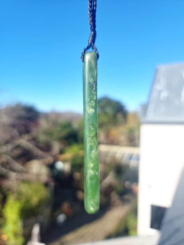 roimata, long, kahurangi, pounamu, jade, taonga, tumbled (1) roimata, long, kahurangi, pounamu, jade, taonga, tumbled (1)