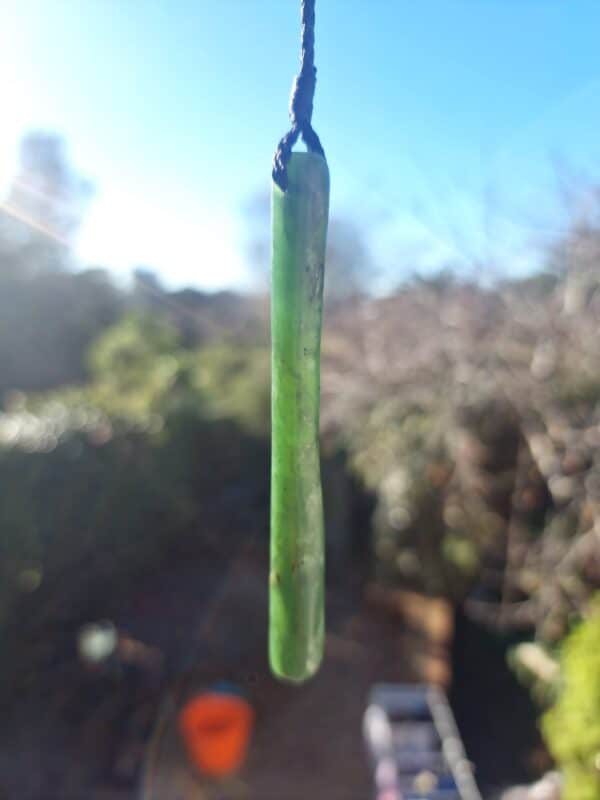 roimata, long, kahurangi, pounamu, jade, taonga, tumbled (2) roimata, long, kahurangi, pounamu, jade, taonga, tumbled (2)