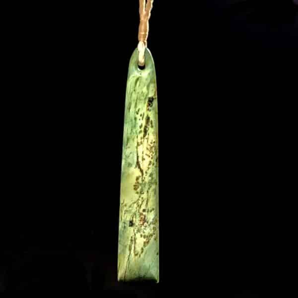 roimata, pendant, pounamu, inanga, raukaraka, taonga jade, (4) roimata, pendant, pounamu, inanga, raukaraka, taonga jade, (4)