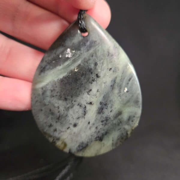 tangiwai, pounamu, toimata, disc, taonga, maori (4) tangiwai, pounamu, toimata, disc, taonga, maori (4)