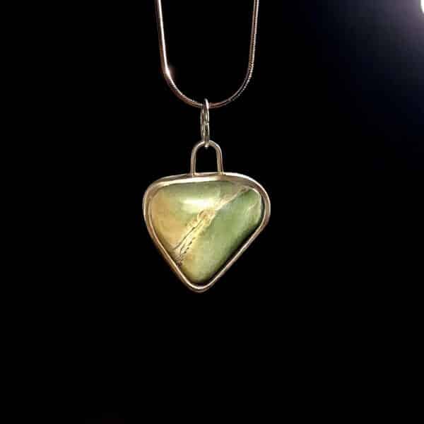 tapatoru, triangle, pendant, silver, pounamu, inanga, raukaraka, taonga (7)