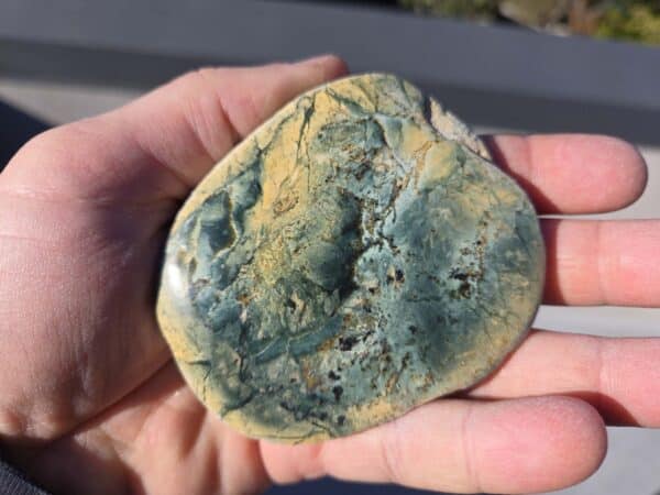 Touchstone, pounamu, display stone, mauri stone, kohatu, taonga, maori, orange, green (1) Touchstone, pounamu, display stone, mauri stone, kohatu, taonga, maori, orange, green (1)