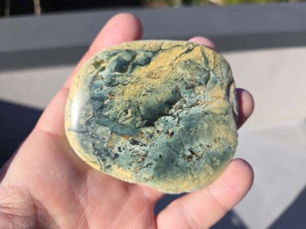 Touchstone, pounamu, display stone, mauri stone, kohatu, taonga, maori, orange, green (4) Touchstone, pounamu, display stone, mauri stone, kohatu, taonga, maori, orange, green (4)