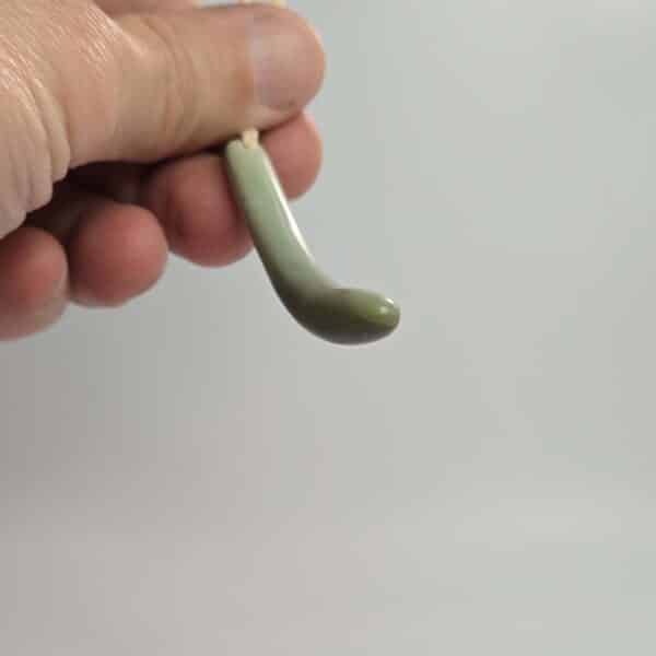 Inanga, kapeu, maori, taonga, nephrite, jade (6) Inanga, kapeu, maori, taonga, nephrite, jade (6)