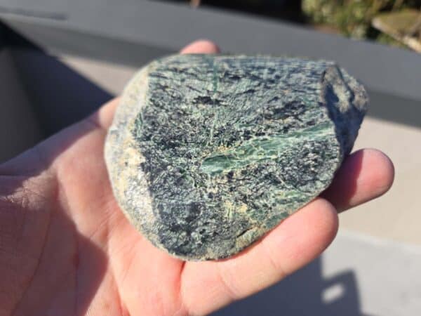 Touchstone, pounamu, display stone, mauri stone, kohatu, taonga, maori, gem, vein (2) Touchstone, pounamu, display stone, mauri stone, kohatu, taonga, maori, gem, vein (2)