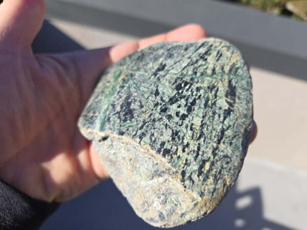 Touchstone, pounamu, display stone, mauri stone, kohatu, taonga, maori, gem, vein (3) Touchstone, pounamu, display stone, mauri stone, kohatu, taonga, maori, gem, vein (3)