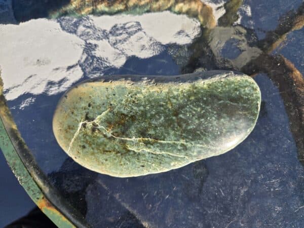Touchstone, pounamu, taonga, display, mauri. (1) Touchstone, pounamu, taonga, display, mauri. (1)