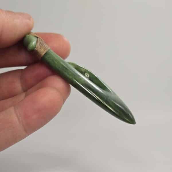 hei matau, hook, kawakawa, pounamu, jade, nephrite, taonga, (2) hei matau, hook, kawakawa, pounamu, jade, nephrite, taonga, (2)