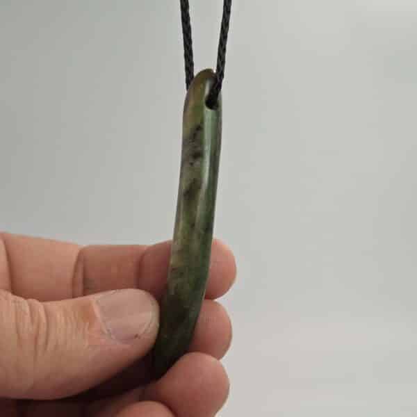 kapeu, pounamu, taonga, pendant (7) kapeu, pounamu, taonga, pendant (7)