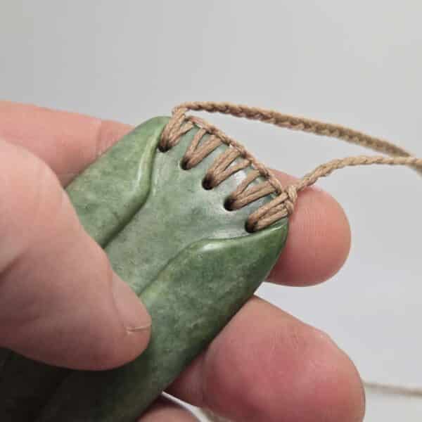 niho, tooth, taonga, pounamu, jade, nephrite (2) niho, tooth, taonga, pounamu, jade, nephrite (2)