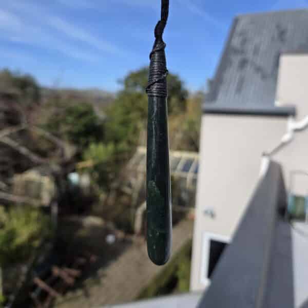 tangiwai roimata, drop, pendnat, moari, taonga, pounamu, bowenite (1) tangiwai roimata, drop, pendnat, moari, taonga, pounamu, bowenite (1)