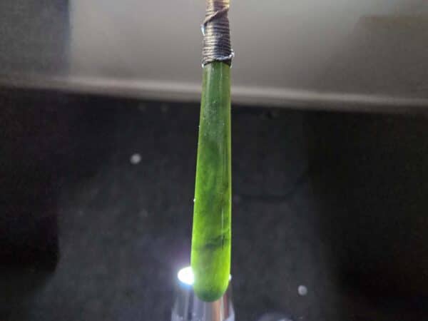 tangiwai roimata, drop, pendnat, moari, taonga, pounamu, bowenite (6) tangiwai roimata, drop, pendnat, moari, taonga, pounamu, bowenite (6)