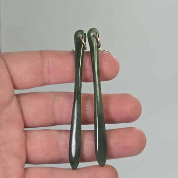 Inanga, earrings, drops, hoe, waka hoe, paddle, taonga, pounamu (8) Inanga, earrings, drops, hoe, waka hoe, paddle, taonga, pounamu (8)