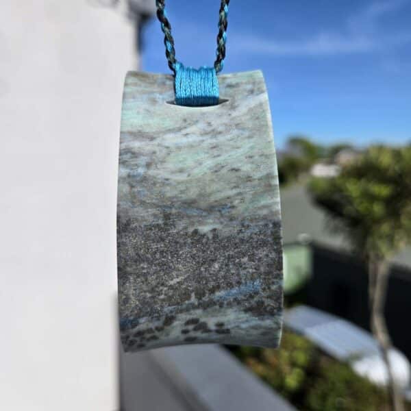 aotea, taonga, toki (1) aotea, taonga, toki (1)