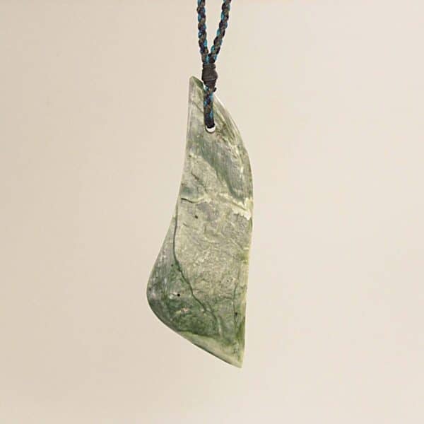 freeform, drop, roimata, taonga, tangiwai, pounamu (3)