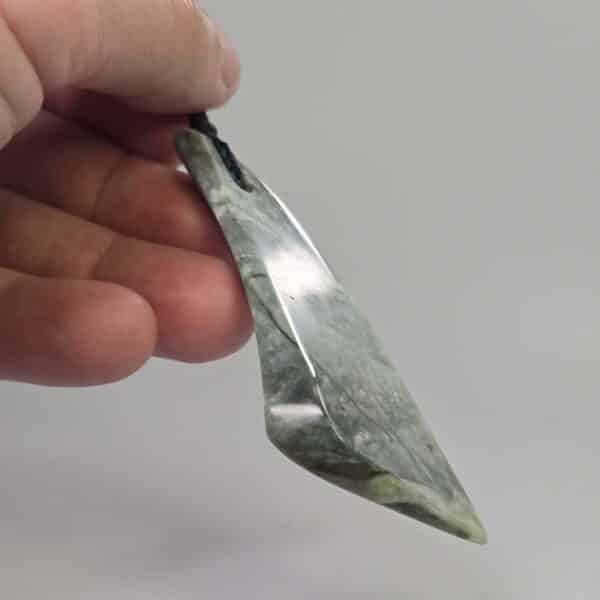 freeform, drop, roimata, taonga, tangiwai, pounamu (8) freeform, drop, roimata, taonga, tangiwai, pounamu (8)