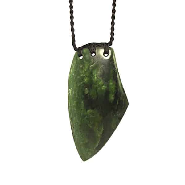 taonga, jade, kawakawa, pounamu, niho, tooth, maori (1)