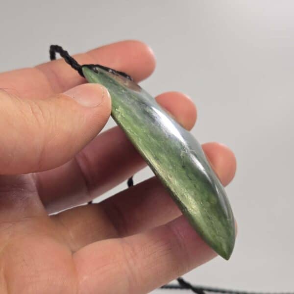 taonga, jade, kawakawa, pounamu, niho, tooth, maori (4) taonga, jade, kawakawa, pounamu, niho, tooth, maori (4)