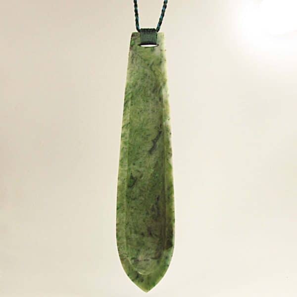 waka here, hapene, taonga, pounamu, (3) waka here, hapene, taonga, pounamu, (3)