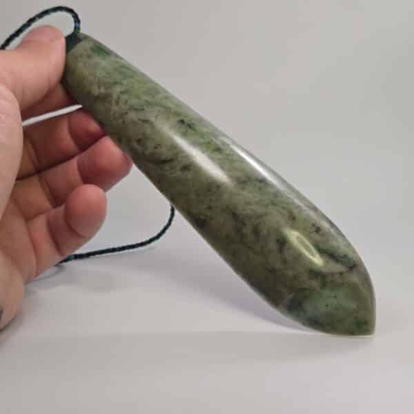 waka here, hapene, taonga, pounamu, (7) waka here, hapene, taonga, pounamu, (7)