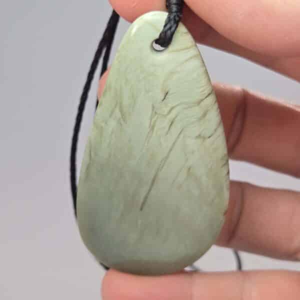 Roimata, taonga, pounamu, jade, inanga, (6) Roimata, taonga, pounamu, jade, inanga, (6)