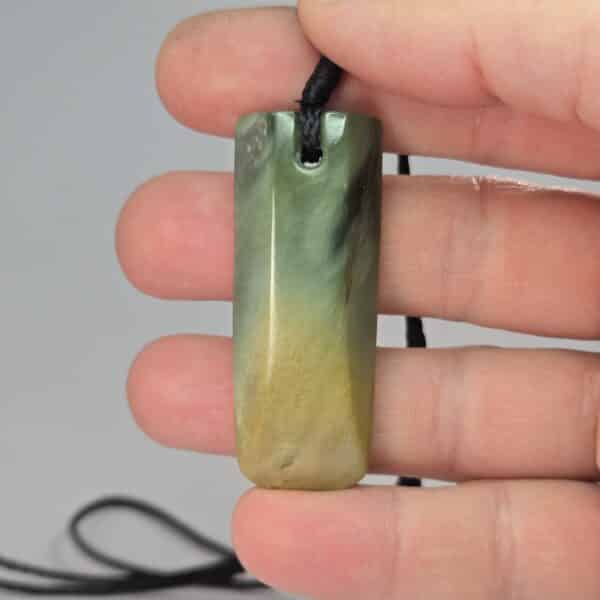 inanga, jade, pounamu, toki, taonga (7) inanga, jade, pounamu, toki, taonga (7)