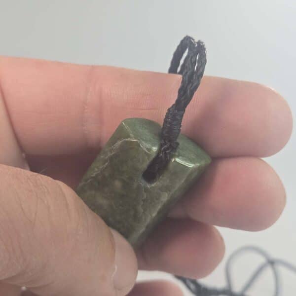 pounamu, toki, taonga, jade, nephrite (1) pounamu, toki, taonga, jade, nephrite (1)