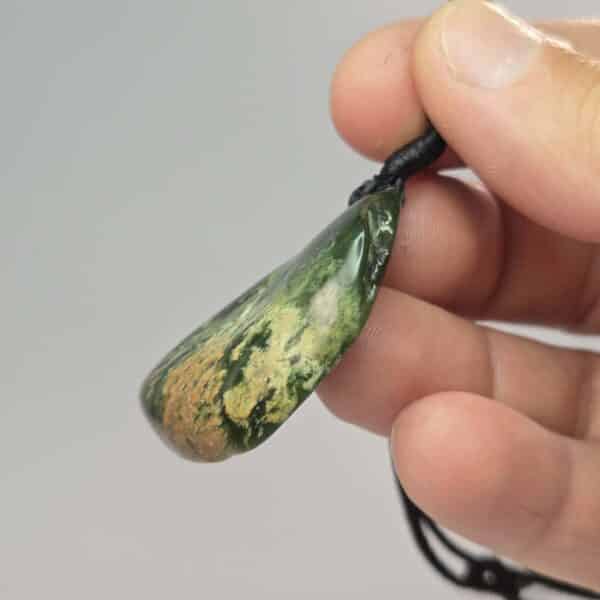 taonga, flower jade, putiputi, pounamu, jade, nephrite, (8) taonga, flower jade, putiputi, pounamu, jade, nephrite, (8)