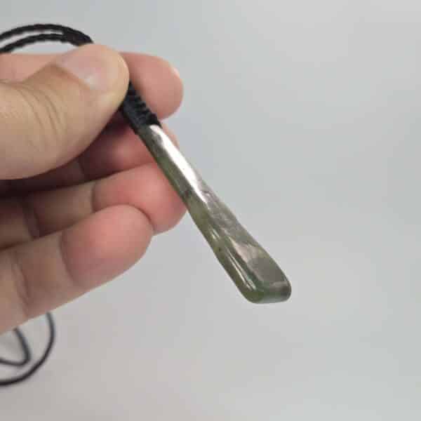 Taonga, pounamu, nephrite, jade, roimata (1) Taonga, pounamu, nephrite, jade, roimata (1)