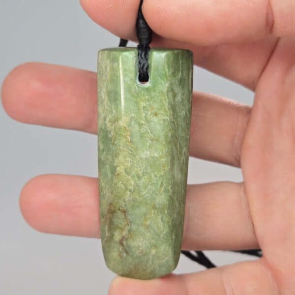 jade, pounamu, toki, taonga (4) jade, pounamu, toki, taonga (4)