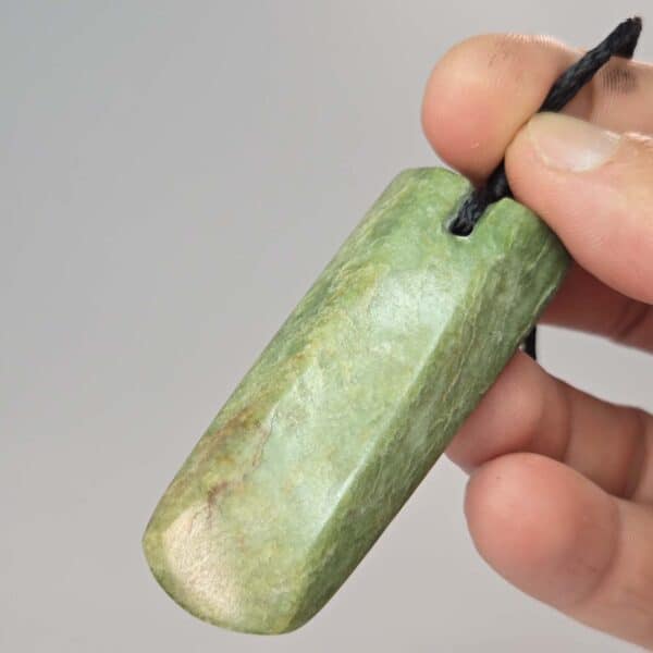 jade, pounamu, toki, taonga (5) jade, pounamu, toki, taonga (5)