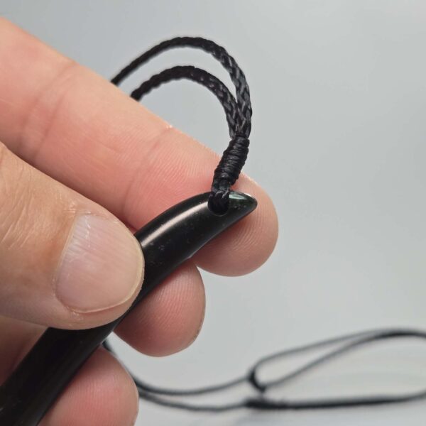 taonga, manu, pounamu, roimata (2) taonga, manu, pounamu, roimata (2)