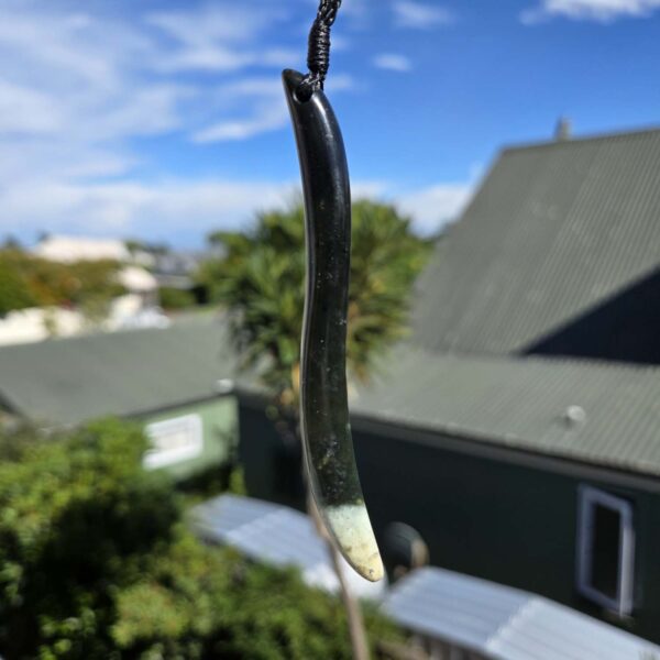 taonga, manu, pounamu, roimata (5) taonga, manu, pounamu, roimata (5)