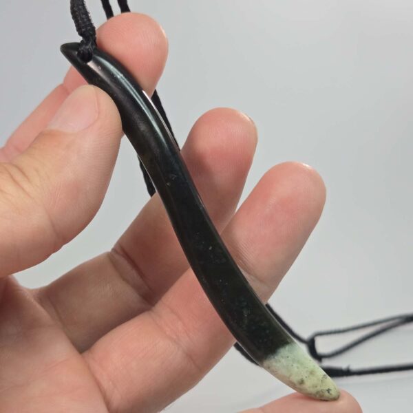 taonga, manu, pounamu, roimata (7) taonga, manu, pounamu, roimata (7)