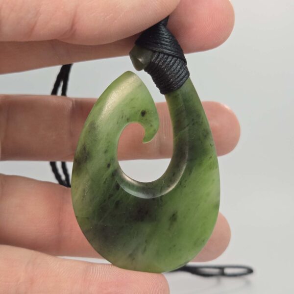 Cam101 taonga, pounamu, jade, matau, hook, nephrite (8) Cam101 taonga, pounamu, jade, matau, hook, nephrite (8)