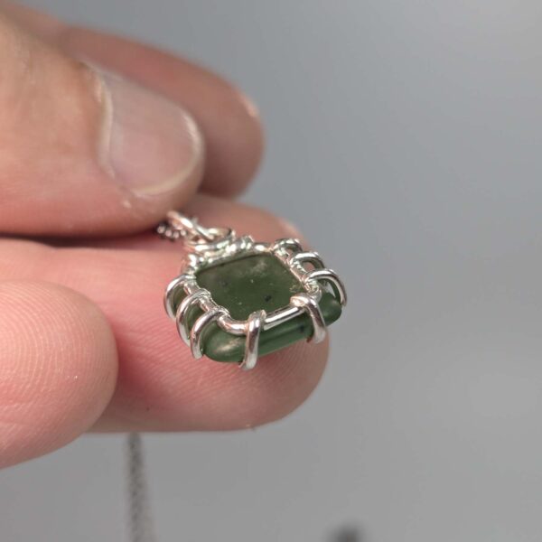 Cam102 Kahurangi, pounamu, pendant, silver (6) Cam102 Kahurangi, pounamu, pendant, silver (6)