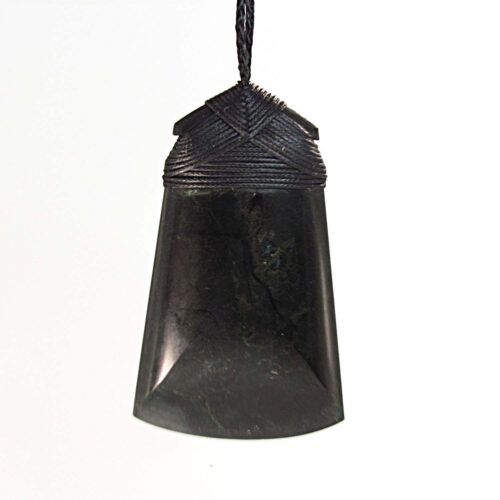 Dark Serpentine Pounamu Toki