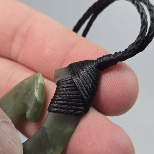 Cam99 matau, hook, pounamu, jade, nephrite, taonga (12) Cam99 matau, hook, pounamu, jade, nephrite, taonga (12)