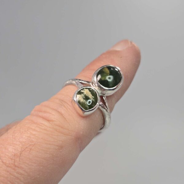 Cam105 Flower Jade, pounamu, ring, silver (2) Cam105 Flower Jade, pounamu, ring, silver (2)
