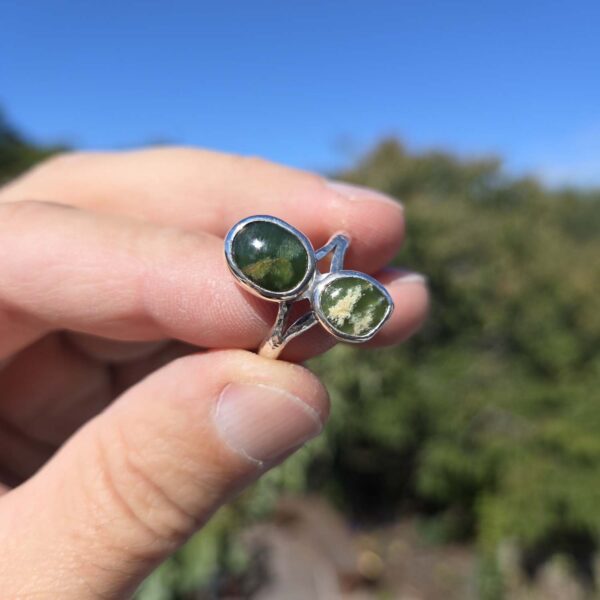 Cam105 Flower Jade, pounamu, ring, silver (3) Cam105 Flower Jade, pounamu, ring, silver (3)