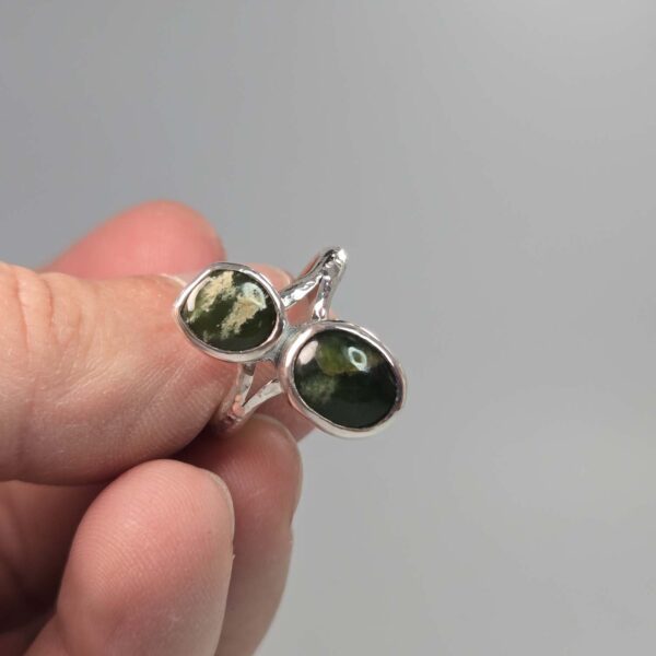 Cam105 Flower Jade, pounamu, ring, silver (6) Cam105 Flower Jade, pounamu, ring, silver (6)