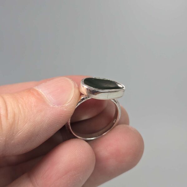 Cam106, ring, silver, kawakawa, pounamu, taonga (4) Cam106, ring, silver, kawakawa, pounamu, taonga (4)