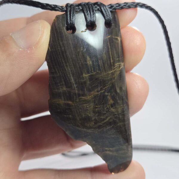 Cam107, Niho, wood, fossilized wood, polish, taonga, petrified (1) Cam107, Niho, wood, fossilized wood, polish, taonga, petrified (1)