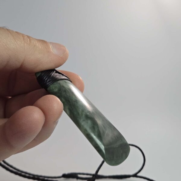 Cam109 Toki, pounamu, jade, nephrite, taonga, inanga, (9) Cam109 Toki, pounamu, jade, nephrite, taonga, inanga, (9)