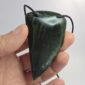 Cam111 Niho, taniwha, tooth, taonga, kawakawa, pounamu, nephrite, jade (7)